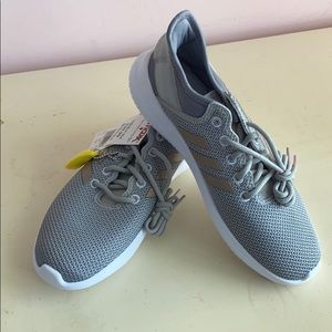 🔥NEVER WORN ADIDAS SNEAKERS🔥